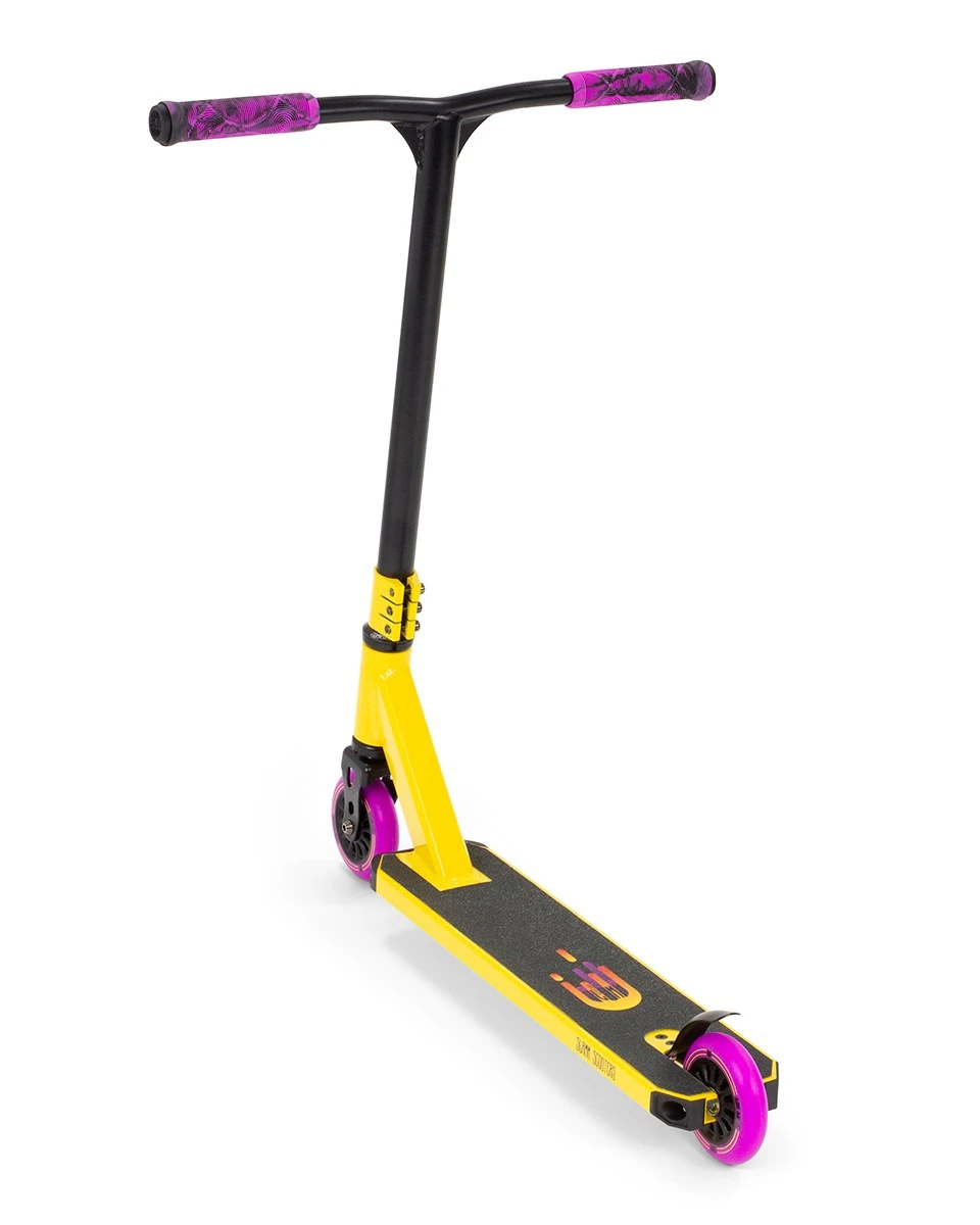 Slamm Tantrum V9 Stunt Scooter - Yellow 2 Slamm Tantrum V9 Stunt Scooter - Yellow - Image 2